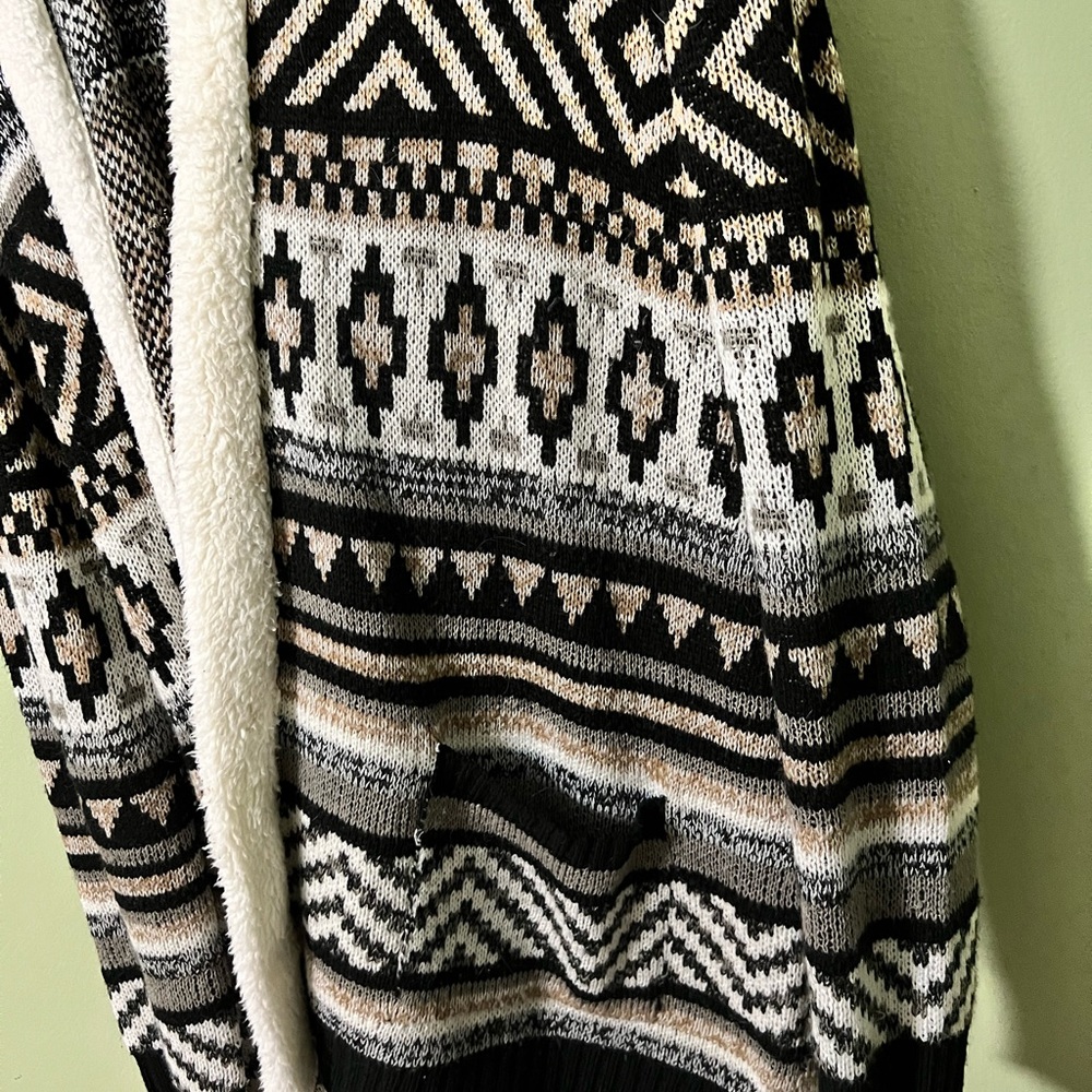 Cardigan - Picture 4 of 4
